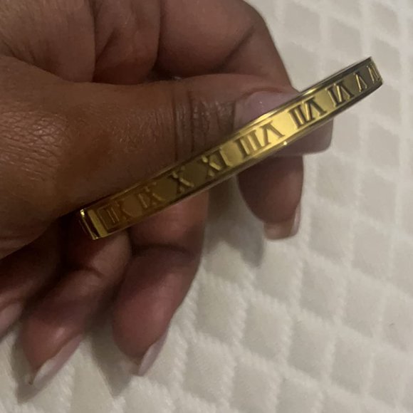 Neiman Marcus Roman Numeral Bangle Bracelet - Picture 3 of 7